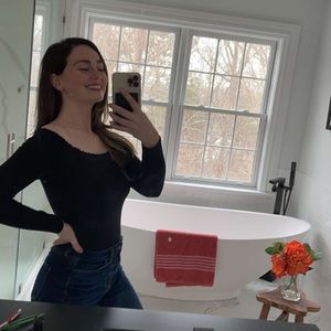 Meet your Posher, Julia